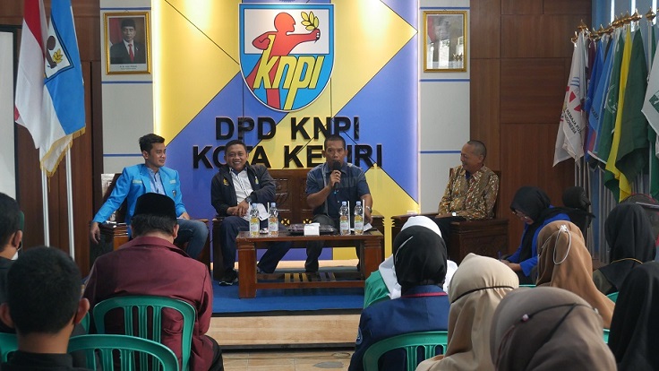 Pemuda LDII Hadiri Pendidikan Politik KNPI Kota Kediri, Kepala Bakesbangpol Pematerinya